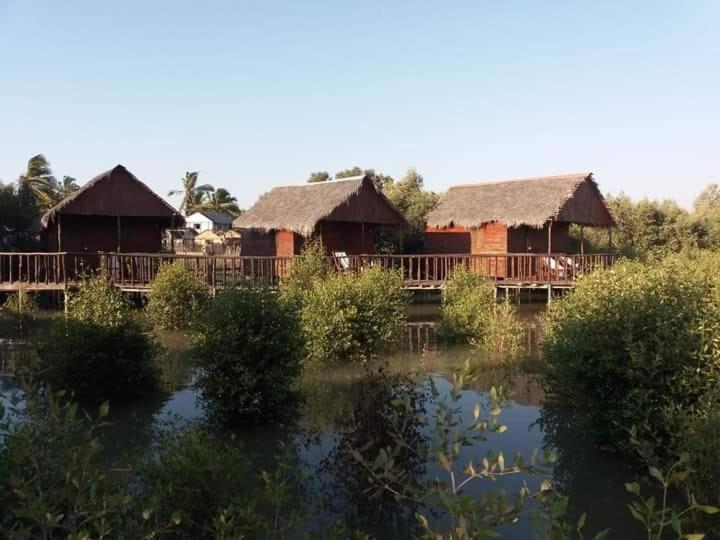 La Capannina Chez Lea Hotel Morondava Bagian luar foto