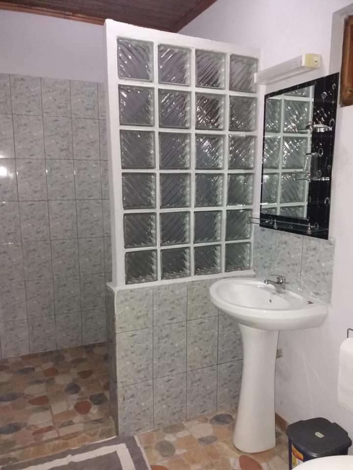 La Capannina Chez Lea Hotel Morondava Bagian luar foto
